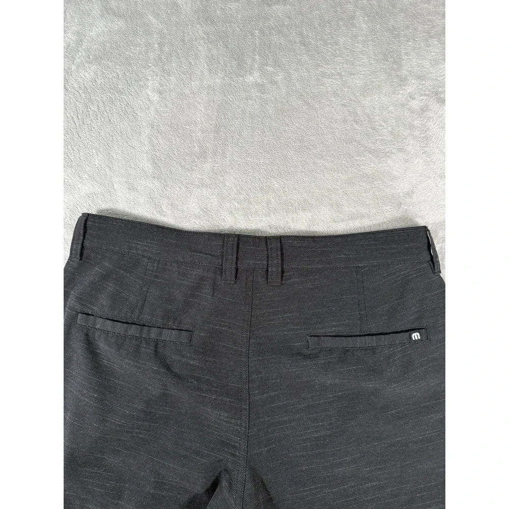 Travis Mathew Shorts‎ Mens 32 Black Striped Golf Performance